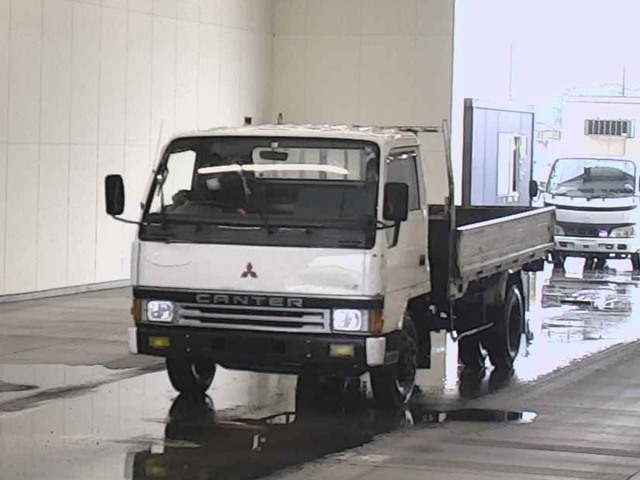 MITSUBISHI CANTER Gila
